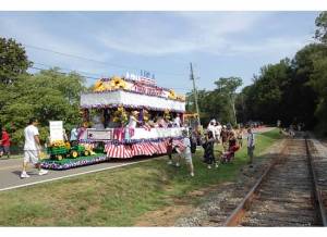 Lachlan's Light, Woodstock 4th of July parade